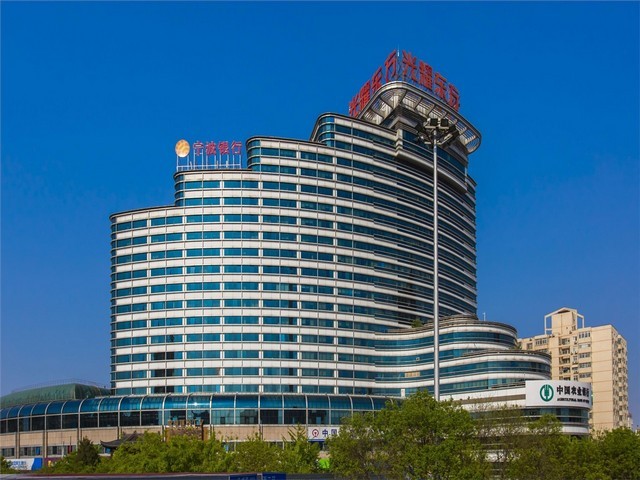 山西轻奢整木酒柜